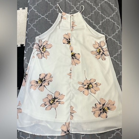 Fab’rik Women’s Floral Dress size Medium NWOT - Picture 2 of 6